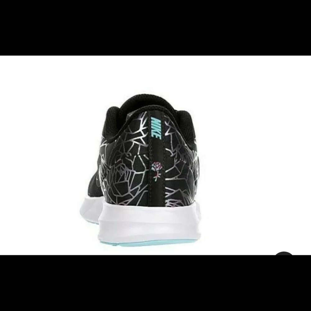 Nike (Down Shifter) View 5